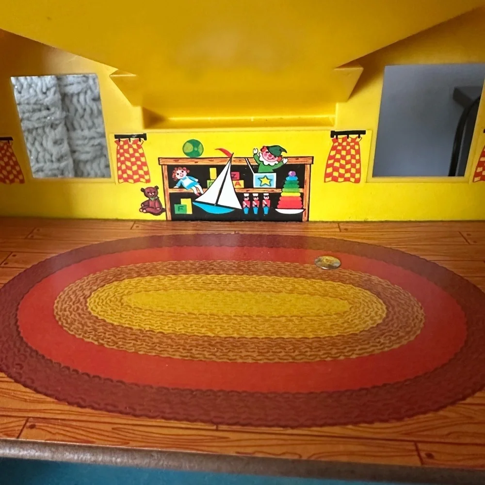 Vintage 1969 Fisher Price Little People Playhouse